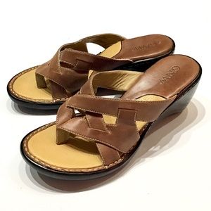 GNW Brown and Tan Women Sandals